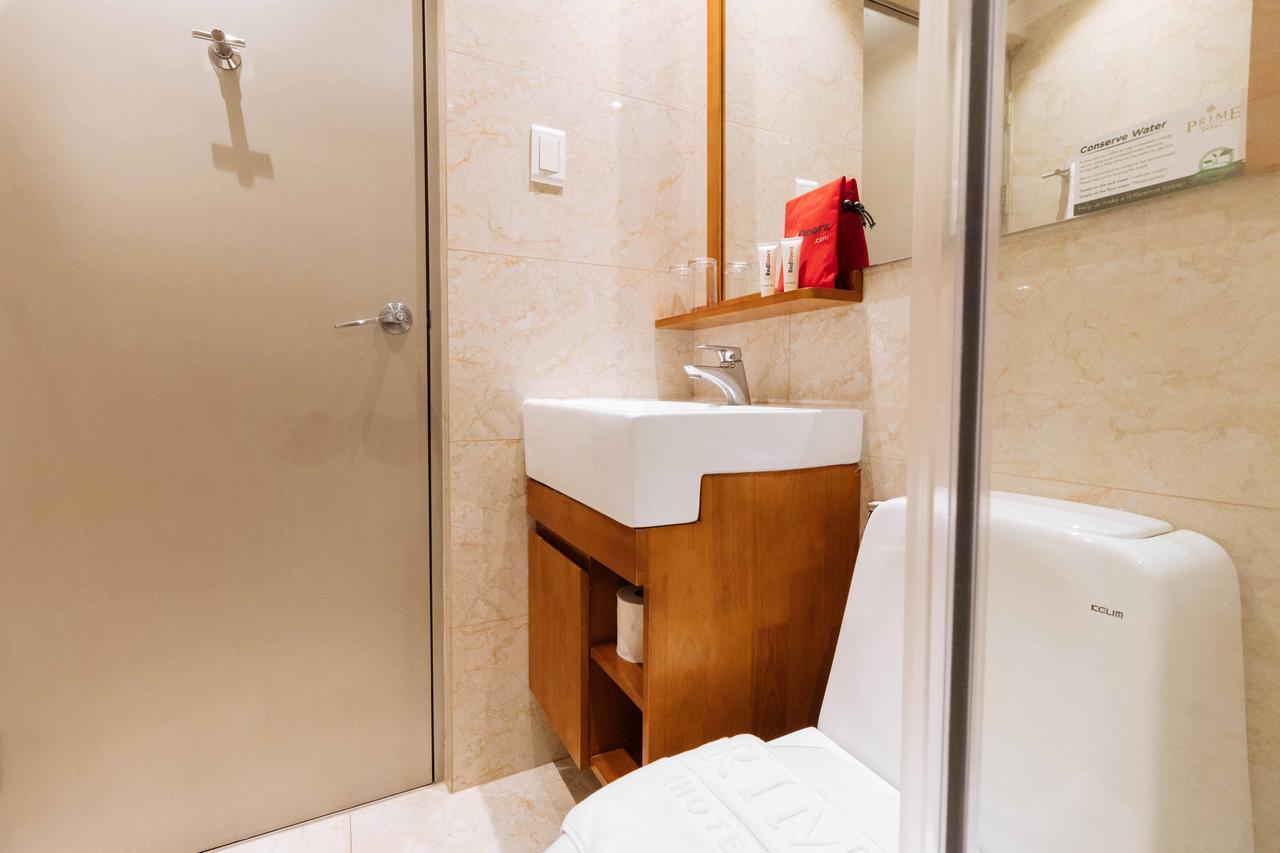 Reddoorz Premium @ South Triangle Кесон Сити Екстериор снимка